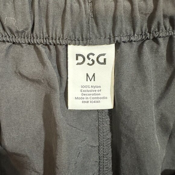 NWT DSG Womens High Rise Notched Shorts 3” Inseam Pockets, Size Medium - Picture 5 of 10